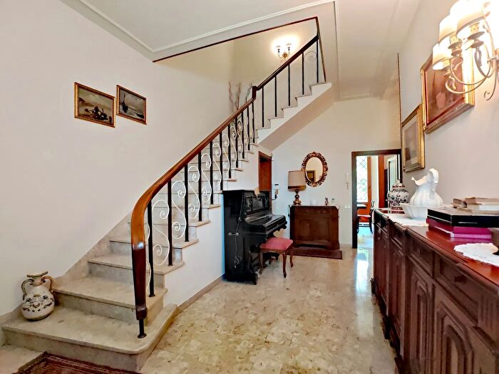 Casa con 5 locali in vendita in Empoli