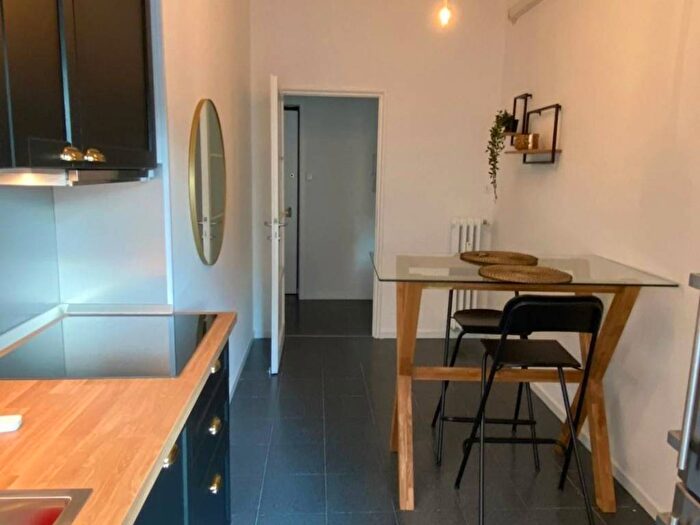 Appartamento bilocale in affitto in Via San Mansueto, Bocconi, Milano