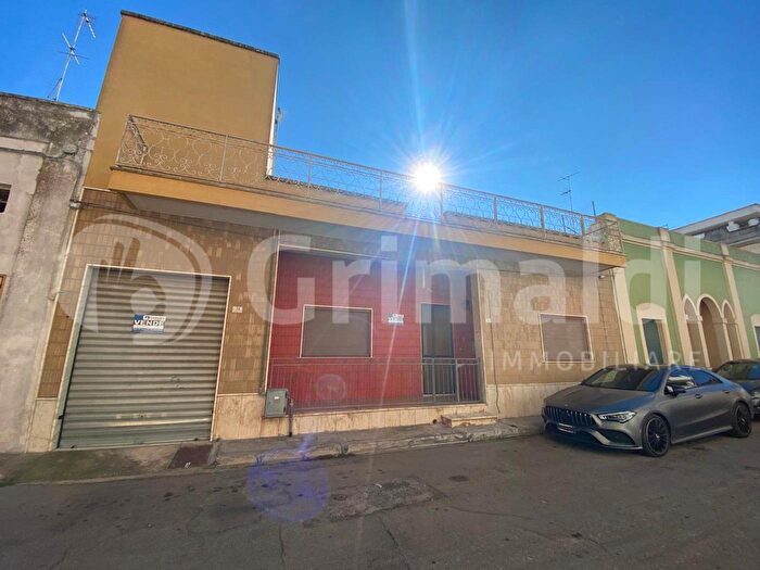 Casa con 5 locali in vendita in Via San Nicola, Neviano