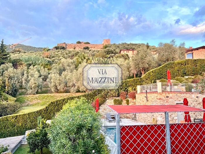 Appartamento quadrilocale in vendita in l Poggetto, Pietrasanta