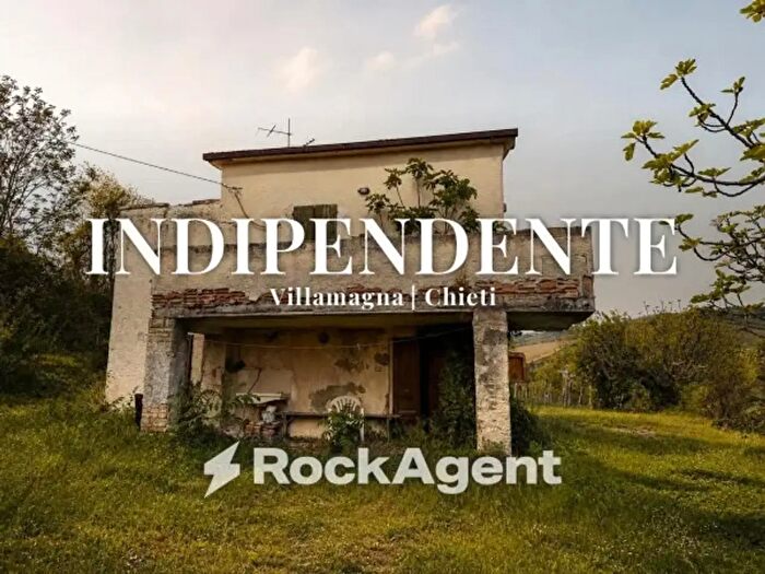 Casa con 5 locali in vendita in Contrada Serepenne, Villamagna