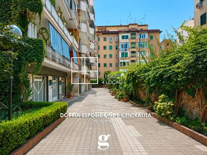 Appartamento quadrilocale in vendita in Via Lepanto, Napoli