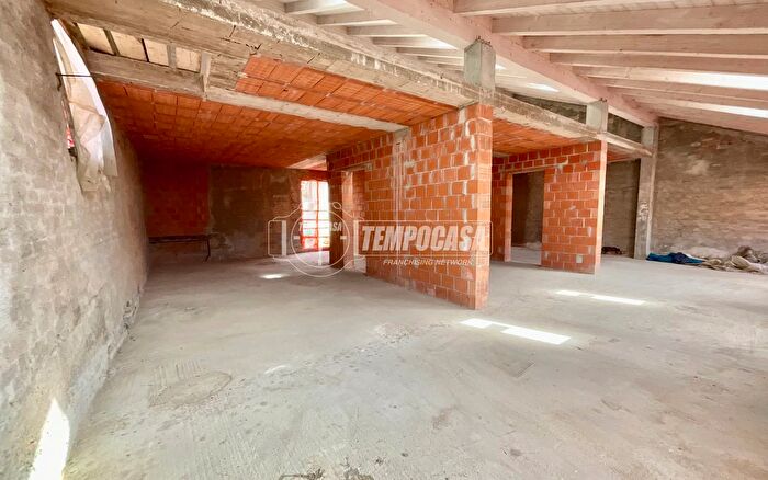 Appartamento con 10 locali in vendita in Via Edmondo De Amicis a, Guastalla