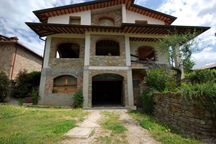 Casa con 6 locali in vendita in Sansepolcro