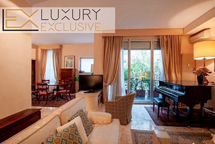 Appartamento con 5 locali in vendita in Milano