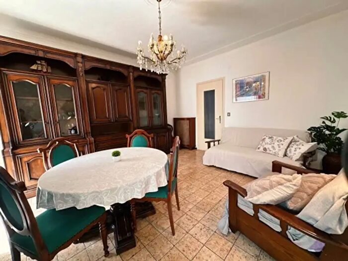 Appartamento con 5 locali in vendita in Via Zeffiro Massa, Sanremo