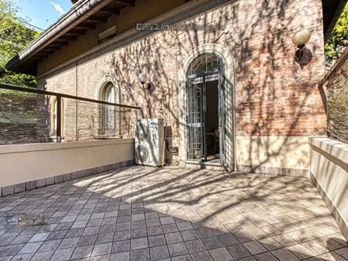 Appartamento con 5 locali in vendita in Via Laura Bassi Veratti, Bologna