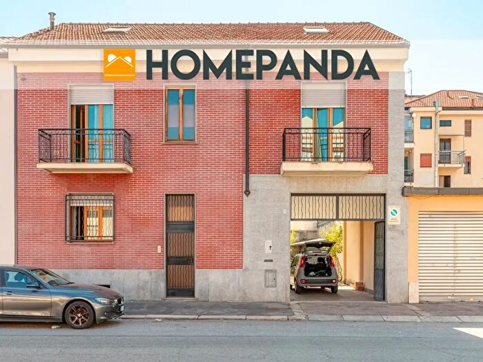 Casa con 9 locali in vendita in Via Monastir, Torino