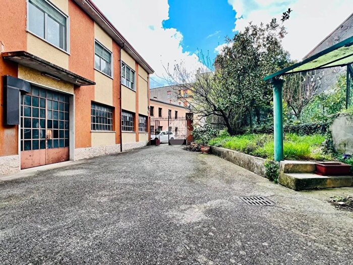 Appartamento con 6 locali in vendita in Via Unita d Italia, Verona