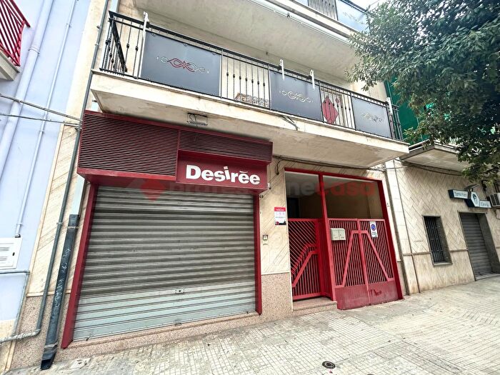 Appartamento con 5 locali in vendita in Via Campitelli, Grottaglie