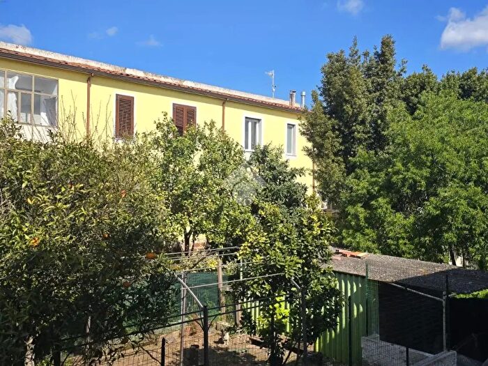 Appartamento con 5 locali in vendita in Viale SantOrsola, Sassari