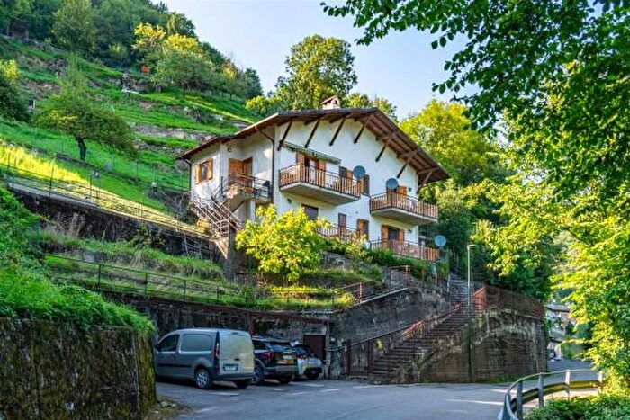 Appartamento trilocale in vendita in San Carlo, Algua