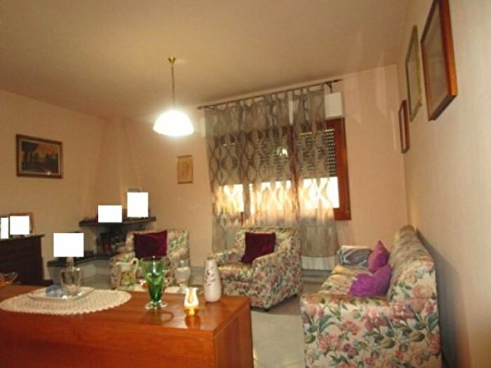 Appartamento con 6 locali in vendita in Montevarchi