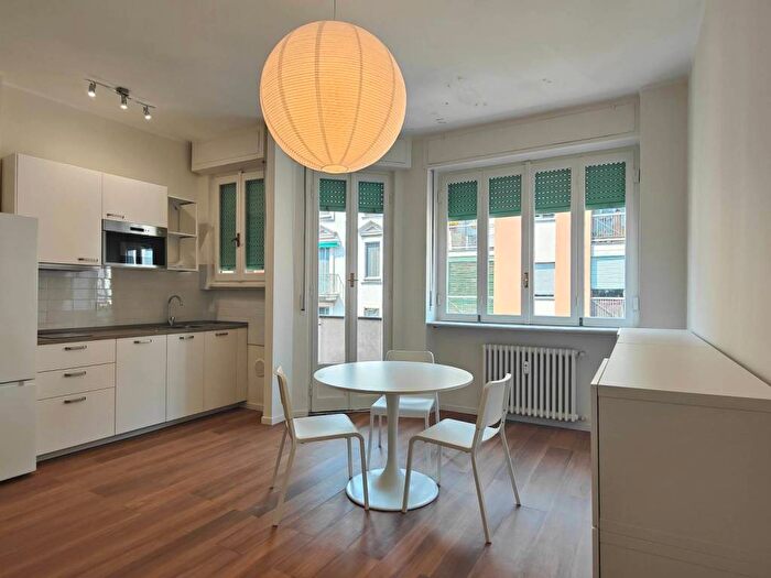 Appartamento bilocale in affitto in Via Eugenio Camerini, Casoretto, Milano