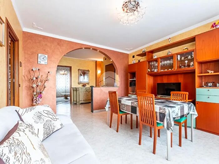 Appartamento trilocale in vendita in Via Michelangelo Buonarroti, Grugliasco