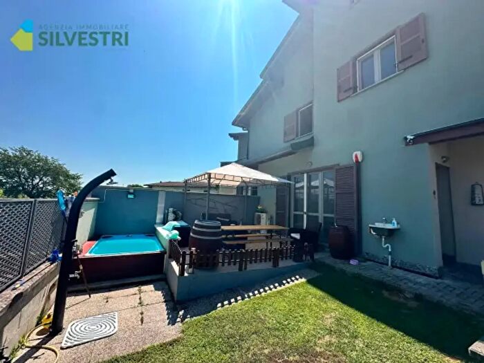 Appartamento trilocale in vendita in Casaleggio Novara