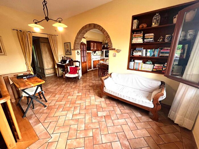 Appartamento con 5 locali in vendita in Via Francesco Guicciardini, Spicchiosovigliana, Vinci