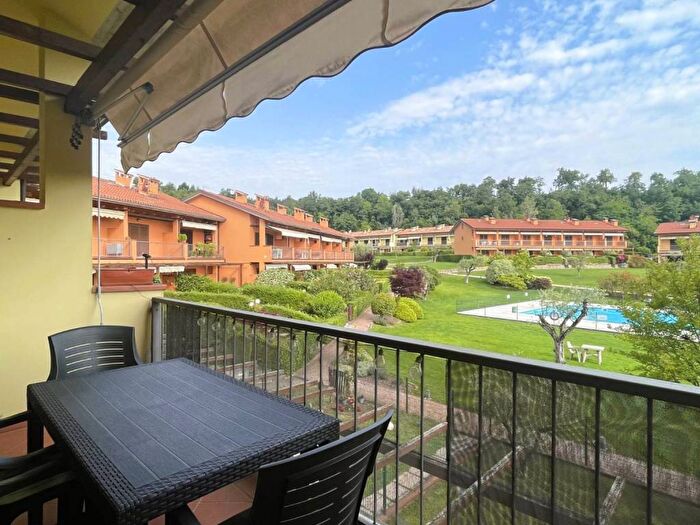 Appartamento trilocale in affitto in Via Borgo Alto, Castello, Puegnago sul Garda