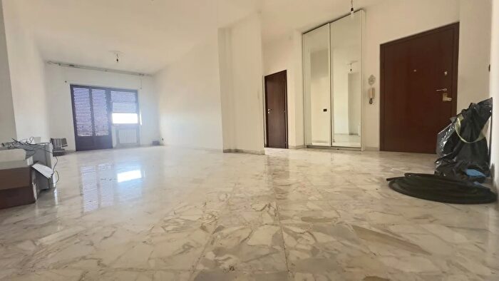 Appartamento trilocale in vendita in Via Cesare Battisti, Taranto