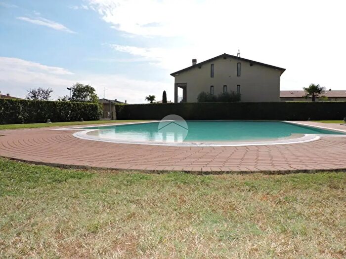 Appartamento trilocale in vendita in Via Forte Laghetto, Peschiera Del Garda