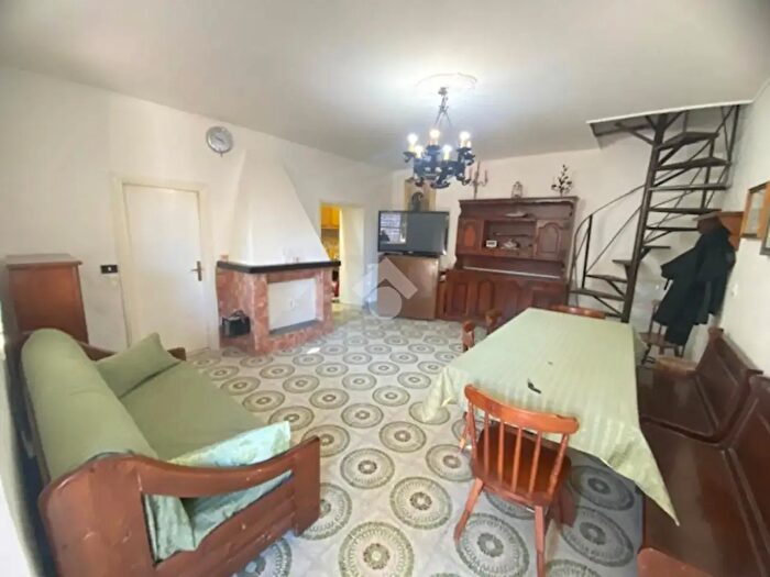 Casa quadrilocale in vendita in Via Madonnella, Montefiascone