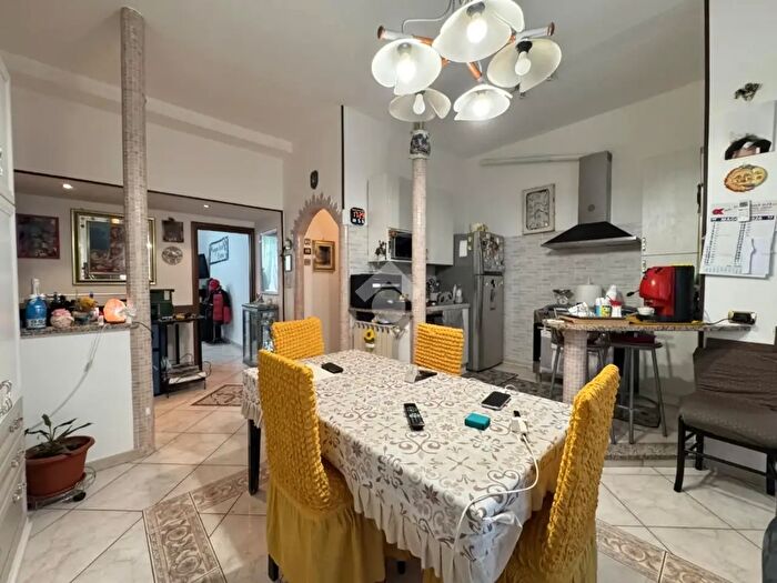 Appartamento trilocale in vendita in Via Gaetano Donizzetti, Galliate