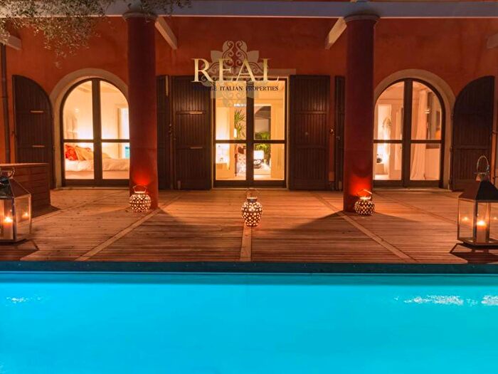 Casa con 6 locali in affitto in Viale Sardegna, Colle dei Pini, Riccione