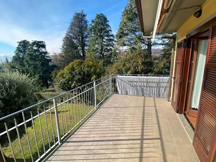 Casa con 6 locali in vendita in Rivoli