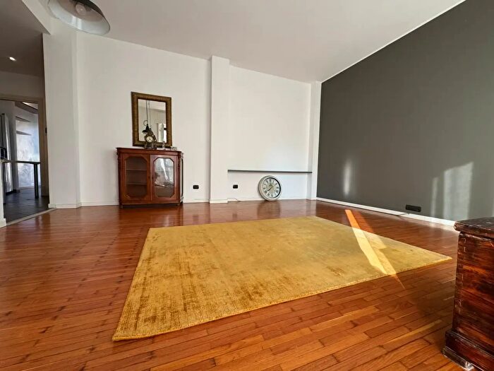 Appartamento quadrilocale in affitto in Viale Varese, Como