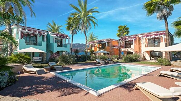 Casa quadrilocale in vendita in Via Monti Corru, Arzachena