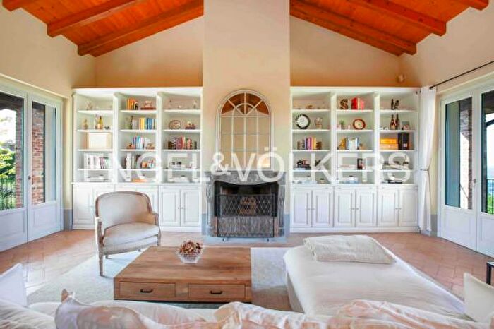 Casa con 6 locali in vendita in Borgata Arnaldi, Clavesana