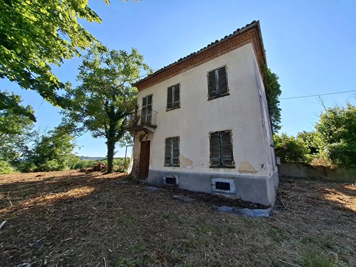 Casa quadrilocale in vendita in Govone