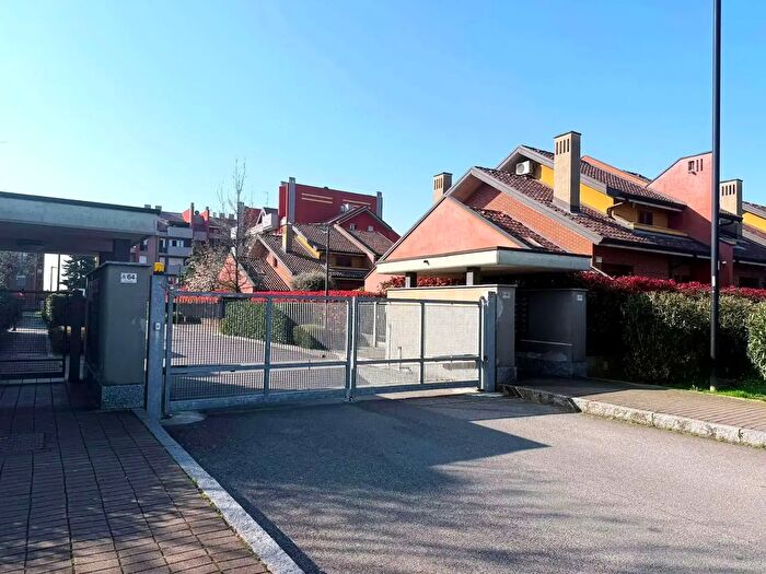 Appartamento trilocale in vendita in BovisioMasciago