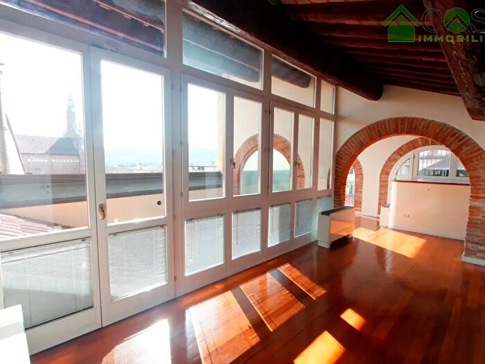 Appartamento con 9 locali in vendita in Corso Andrea Palladio, Vicenza