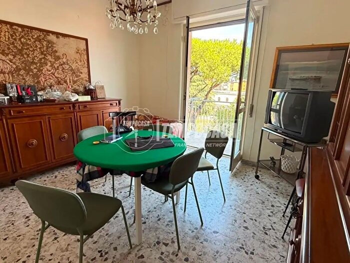 Appartamento trilocale in vendita in Via Arturo Labriola, Giugliano In Campania