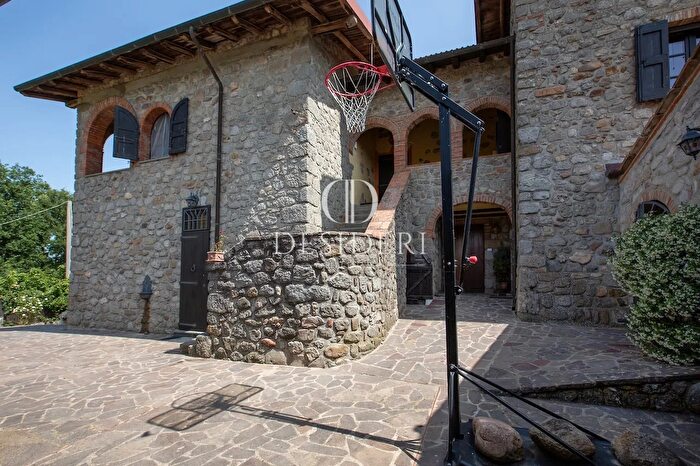 Casa con 10 locali in vendita in Podere I Casaloni Roccastrada, Grosseto