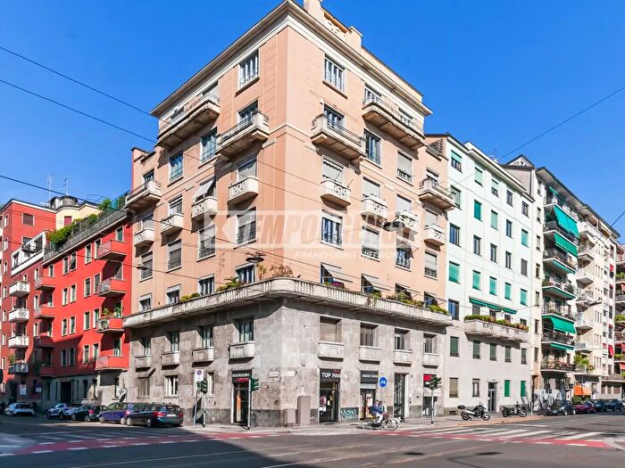 Appartamento quadrilocale in vendita in Viale Coni Zugna, Milano