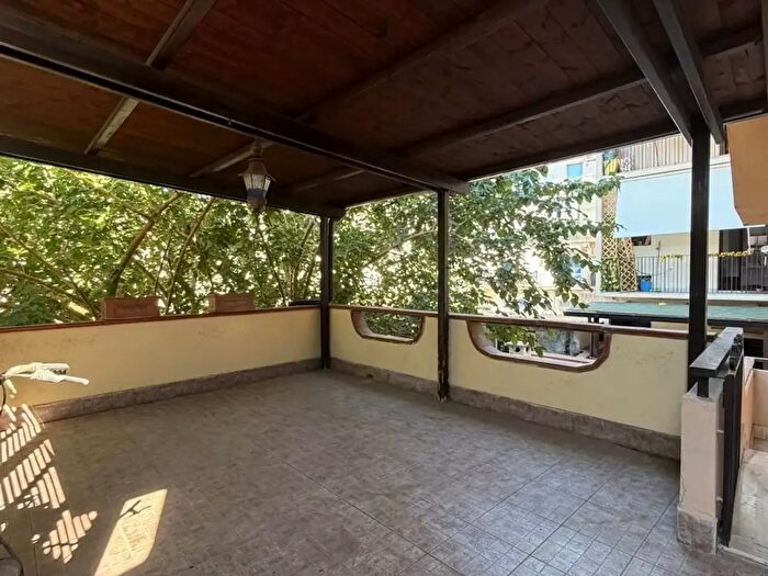 Appartamento con 5 locali in vendita in Via Sbarre Inferiori, Reggio di Calabria