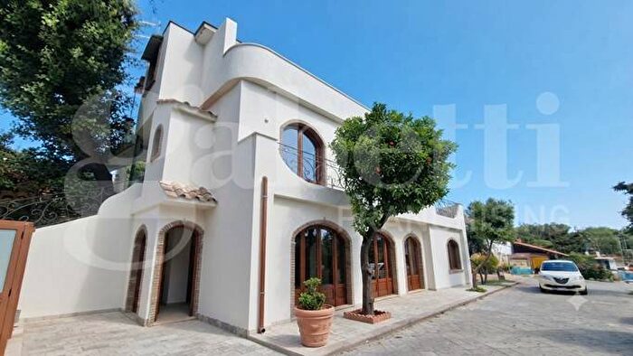 Appartamento monolocale in affitto in Arco Felice, Località la Schiana Damiani, Pozzuoli