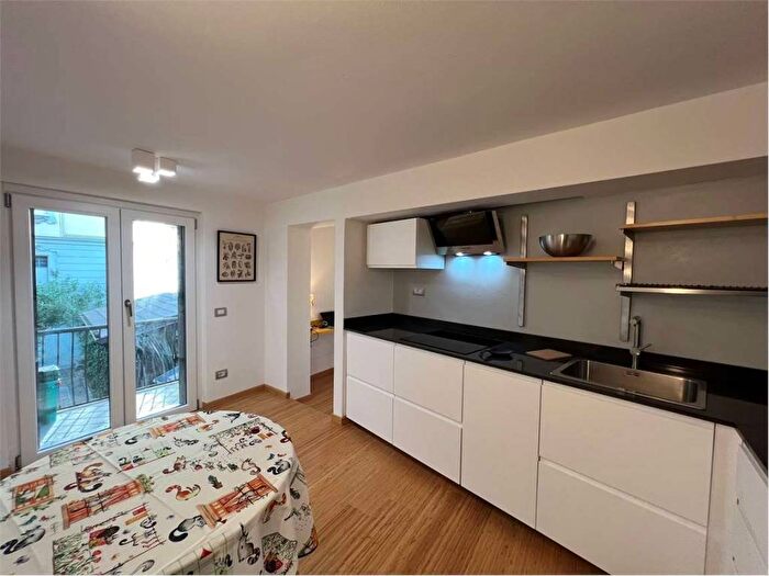 Appartamento monolocale in affitto in Valduce Crispi, Como