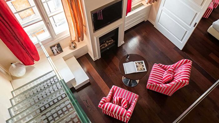 Appartamento monolocale in affitto in Via Ricasoli, Firenze