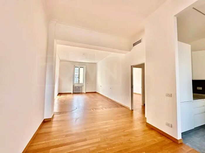 Appartamento con 5 locali in affitto in Piazza Santa Maria Beltrade, Milano