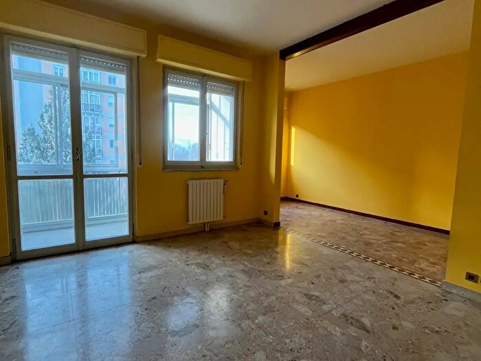 Appartamento quadrilocale in vendita in Strada del Drosso, Torino