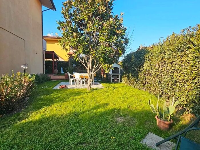 Casa con 6 locali in vendita in El Valico a Pisa, Collesalvetti