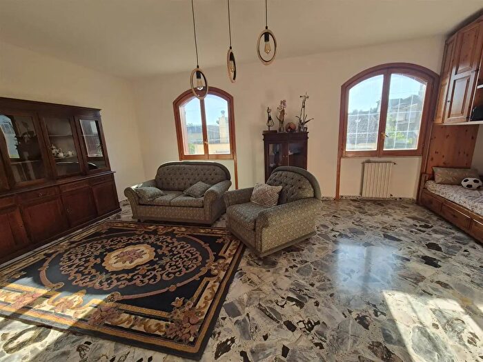 Appartamento quadrilocale in vendita in Via Astoni Croce, Castel San Giorgio