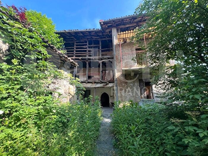 Case in Vendita e in Affitto - 2