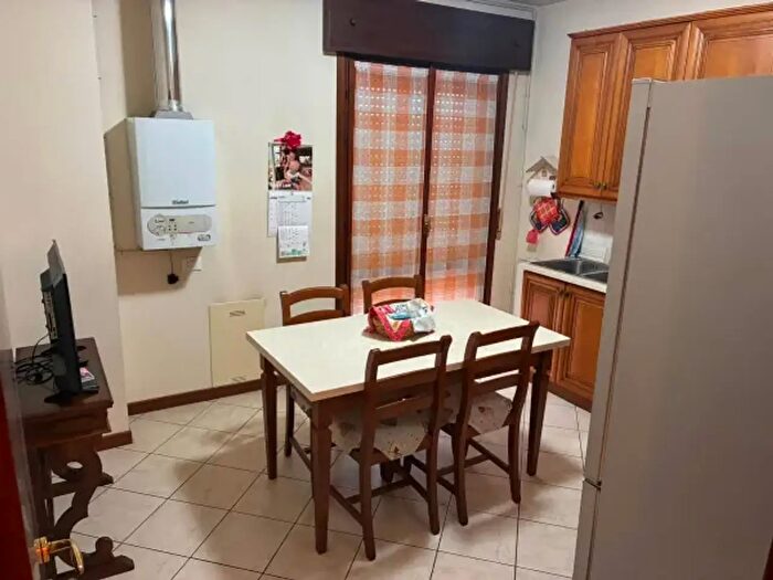 Appartamento quadrilocale in vendita in Via Caduti di Via Fani, Mantova