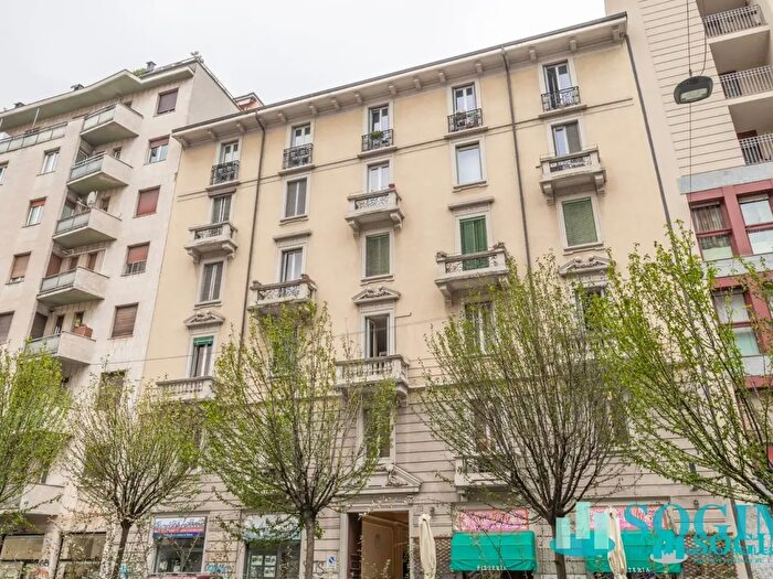 Appartamento trilocale in vendita in Viale Monza, Milano