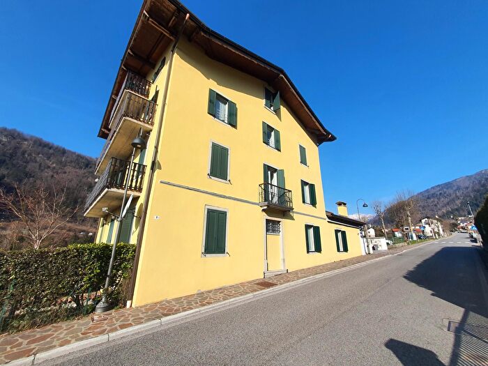 Appartamento bilocale in vendita in Via G Carducci, Arta Terme