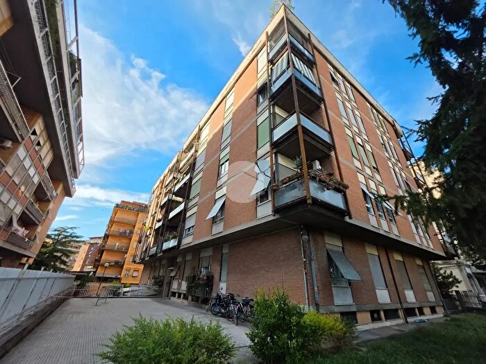 Appartamento quadrilocale in vendita in Via G Lombardo Radice, Terni